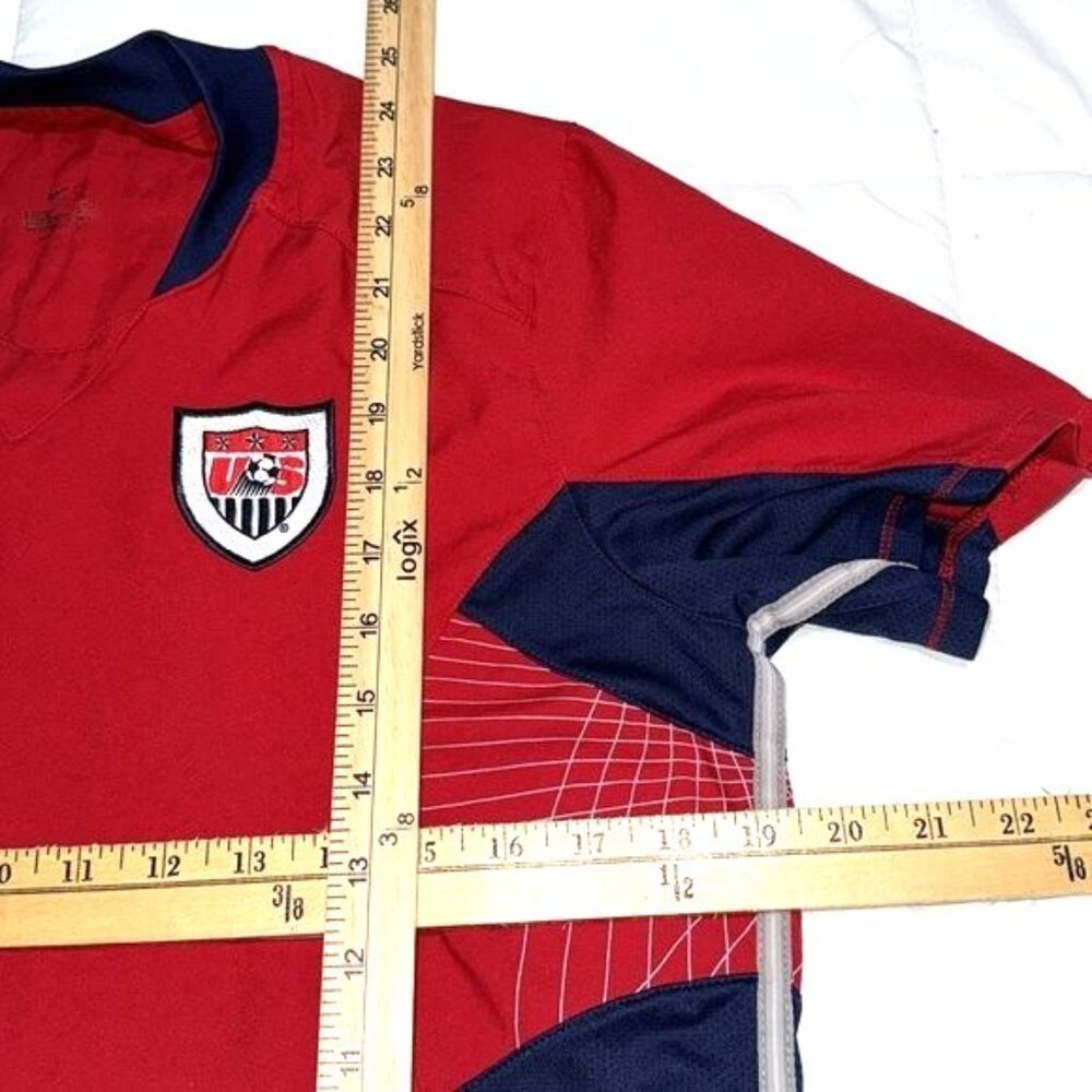 Nike Team USA Red Soccer Jersey Serna #17 Mens L Polyester Made In El Salvador - Picture 10 of 11